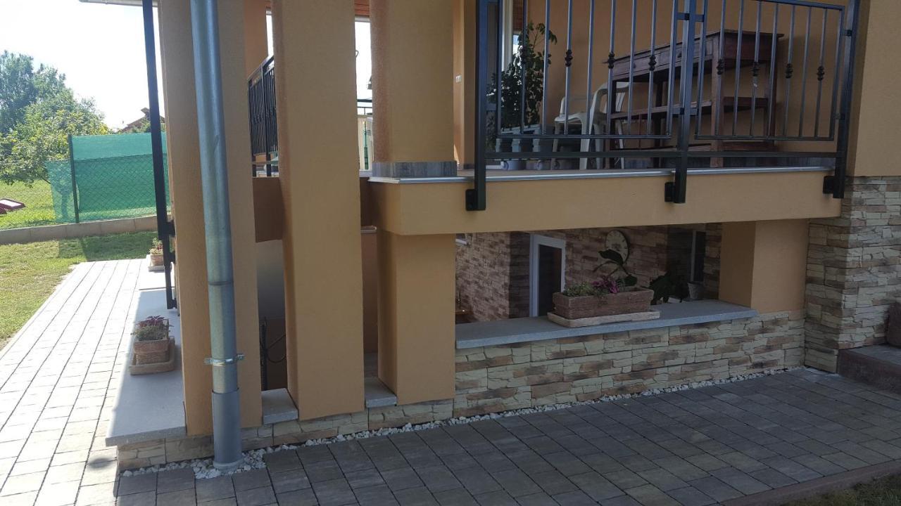 Gyoengyvirag Apartman Кестхей Экстерьер фото