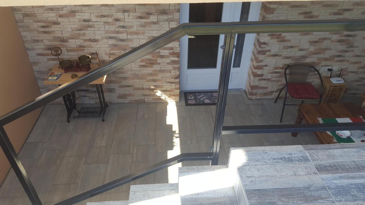 Gyoengyvirag Apartman Кестхей Экстерьер фото