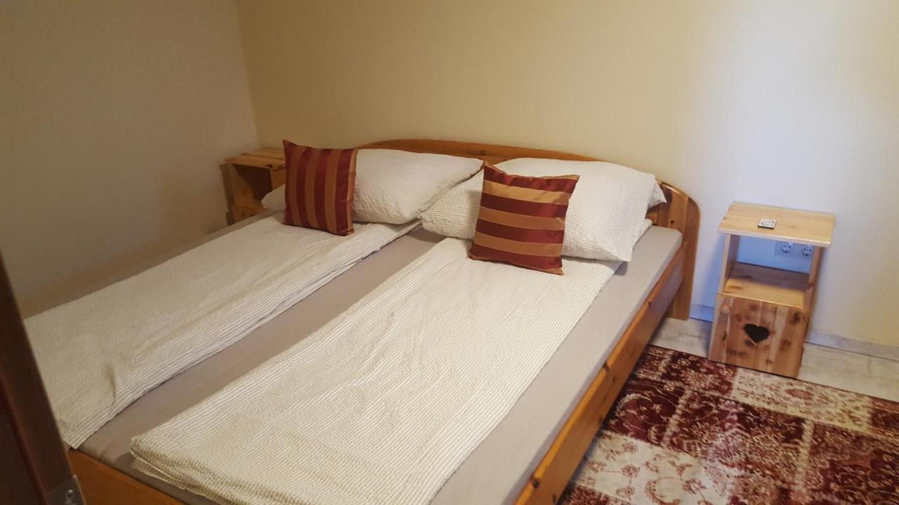 Gyoengyvirag Apartman Кестхей Экстерьер фото